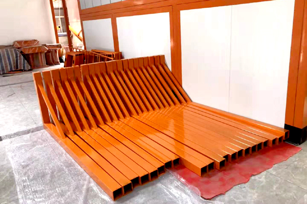 斯普瑞噴塑設備廠家?guī)湍憬鉀Q失光問題